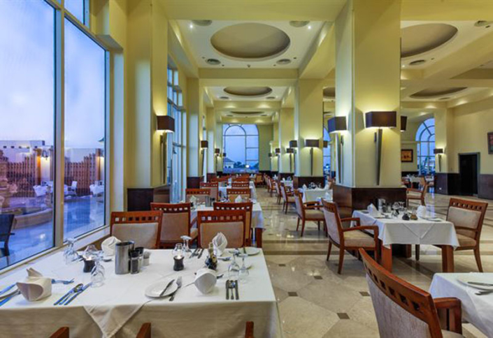 CLEOPATRA LUXURY MAKADI 594156 Vista Mare Italian Restaurant614x421